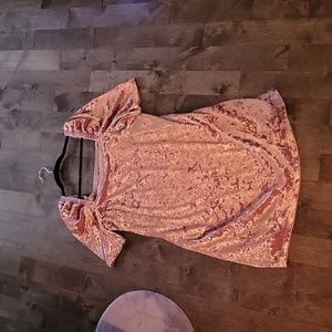 Beautiful crush velvet old pink large reitmans